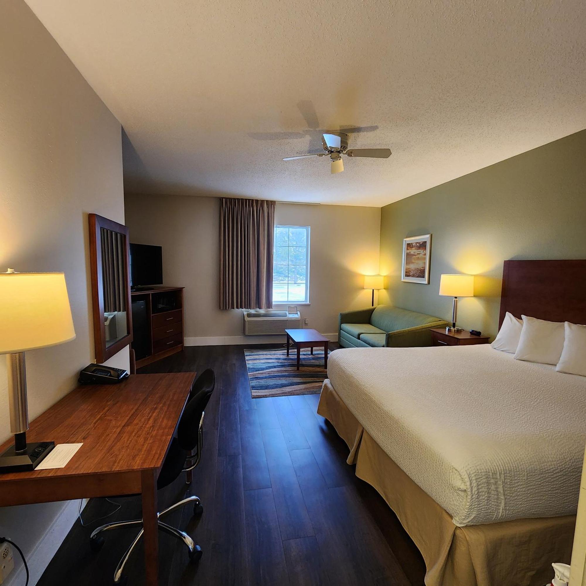 Baymont By Wyndham Mackinaw City Exterior foto